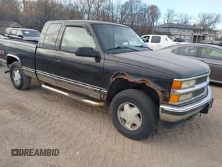 ✅ 1996 Chevrolet Silverado 1500 • VIN: 1GCEK19R6TE159264 • Lot: 43735506. Wystawiony na IAAI z przebiegiem 273 073 mil. Bezpłatny archiwum sprzedaży aukcyjnych z USA i szczegółowy raport historii pojazdu na DreamBid. Zdjęcie 1.