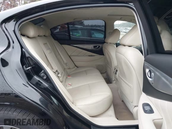 ✅ 2017 Infiniti Q50 Signature Edition • VIN: JN1EV7AR7HM840362 • Lot: 43744755. Listed on IAAI with 51,392 mi. Free auction sales archive from the USA and detailed vehicle history report at DreamBid. Image 8.