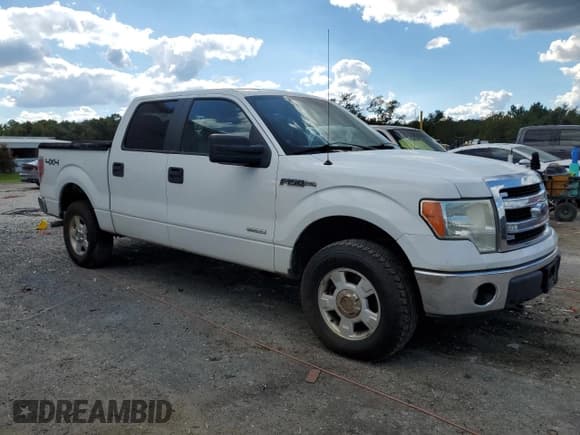 ✅ 2013 Ford F-150 FX4 • VIN: 1FTFW1ET1DFA61961 • Lot: 86446785. Listed on Copart with 349,076 mi. Free auction sales archive from the USA and detailed vehicle history report at DreamBid. Image 4.