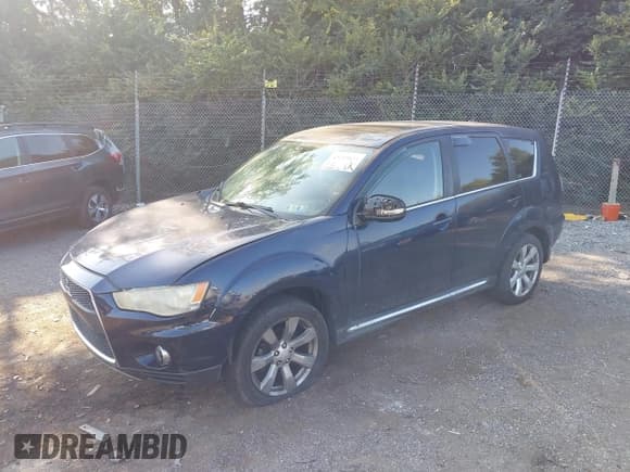 ✅ 2010 Mitsubishi Outlander GT • VIN: JA4JT5AX2AZ014185 • Lot: 43219823. Wystawiony na IAAI z przebiegiem 171 822 mil. Bezpłatny archiwum sprzedaży aukcyjnych z USA i szczegółowy raport historii pojazdu na DreamBid. Zdjęcie 6.