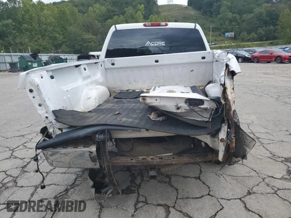 ✅ 2010 Chevrolet Silverado 1500 LT • VIN: 3GCRCSE08AG140393 • Lot: 73647664. Listed on Copart with 227,541 mi. Free auction sales archive from the USA and detailed vehicle history report at DreamBid. Image 6.