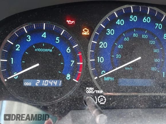 ✅ 2008 Toyota Sienna XLE • VIN: 5TDBK22C88S017319 • Lot: 43784752. Listed on IAAI with 210,441 mi. Free auction sales archive from the USA and detailed vehicle history report at DreamBid. Image 7.