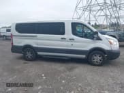 ✅ 2015 Ford Transit XL • VIN: 1FMZK1YM8FKB06431 • Lot: 42653296. Wystawiony na IAAI z przebiegiem 211 105 mil. Bezpłatny archiwum sprzedaży aukcyjnych z USA i szczegółowy raport historii pojazdu na DreamBid. Zdjęcie 14.