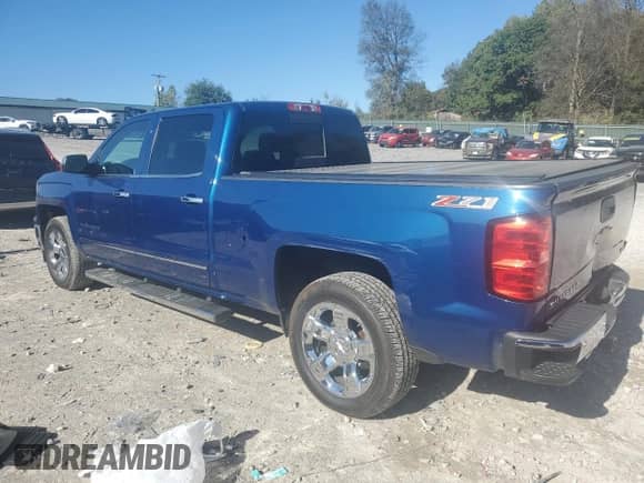 2015 Chevrolet Silverado 1500 LTZ z VIN 3GCUKSEC9FG225869, wystawiony jako Copart lot #87268375 z przebiegiem 288 050 mil mil oraz Czysty tytuł • Clean title. Historia ofert i sprzedaży dostępna na DreamBid. Obrazek 2.