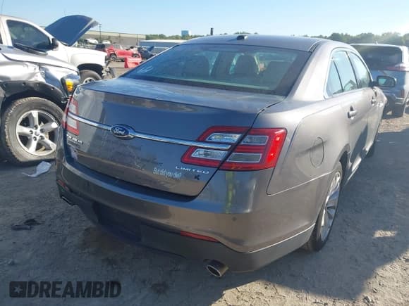 ✅ 2013 Ford Taurus Limited • VIN: 1FAHP2F80DG231071 • Lot: 43360372. Listed on IAAI with 166,411 mi. Free auction sales archive from the USA and detailed vehicle history report at DreamBid. Image 4.