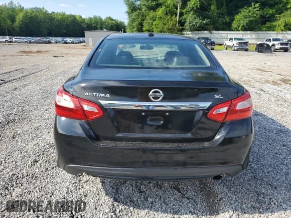 ✅ 2017 Nissan Altima SL • VIN: 1N4AL3AP0HC177592 • Lot: 57829465. Listed on Copart with 85,007 mi. Free auction sales archive from the USA and detailed vehicle history report at DreamBid. Image 6.