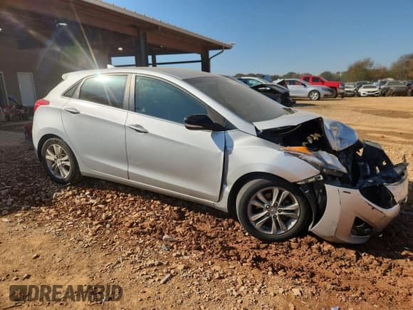 ✅ 2013 Hyundai Elantra • VIN: KMHD35LE8DU041015 • Lot: 91712175. Listed on Copart with 208,530 mi. Free auction sales archive from the USA and detailed vehicle history report at DreamBid. Image 4.