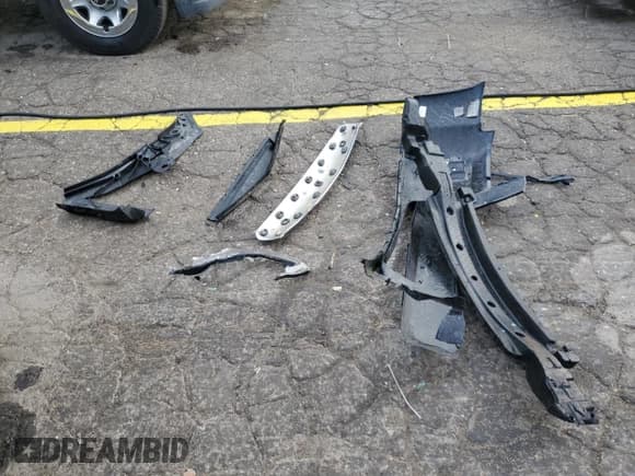 ✅ 2015 GMC Terrain SLT • VIN: 2GKFLXEKXF6312822 • Lot: 85488715. Listed on Copart with 174,809 mi. Free auction sales archive from the USA and detailed vehicle history report at DreamBid. Image 13.