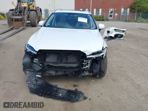 ✅ 2023 Volvo XC60 Plus Bright Theme • VIN: YV4L12RN7P1288900 • Lot: 42603565. Listed on IAAI with 31,898 mi. Free auction sales archive from the USA and detailed vehicle history report at DreamBid. Image 13.