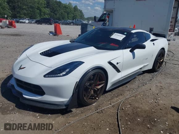 ✅ 2014 Chevrolet Corvette Z51 3LT • VIN: 1G1YM2D71E5116935 • Lot: 42341161. Listed on IAAI with 105,686 mi. Free auction sales archive from the USA and detailed vehicle history report at DreamBid. Image 19.