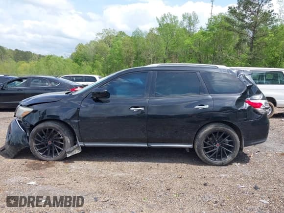✅ 2016 Nissan Pathfinder SV • VIN: 5N1AR2MN7GC659998 • Lot: 41935314. Listed on IAAI with 96,186 mi. Free auction sales archive from the USA and detailed vehicle history report at DreamBid. Image 15.