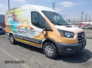✅ 2020 Ford Transit Cargo • VIN: 1FTYE1C89LKB18309 • Lot: 42086954. Wystawiony na IAAI z przebiegiem 44 937 mil. Bezpłatny archiwum sprzedaży aukcyjnych z USA i szczegółowy raport historii pojazdu na DreamBid. Zdjęcie 1.
