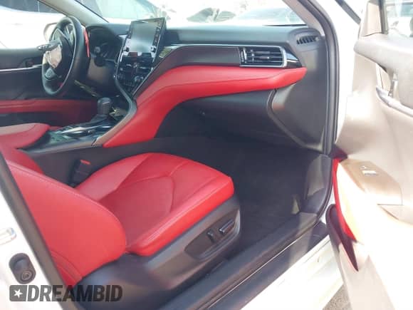 2022 Toyota Camry XSE с VIN 4T1K61BK1NU063664, выставлен на аукционе IAAI как лот 41455405 с пробегом 29 360 миль миль и . История ставок и продаж доступна на DreamBid. Изображение 5.