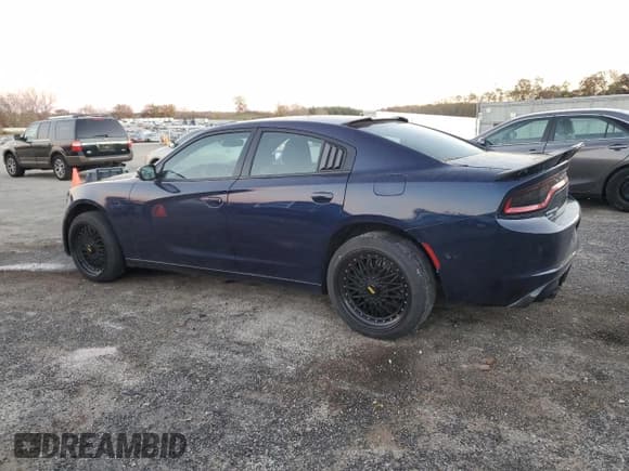 ✅ 2017 Dodge Charger Police • VIN: 2C3CDXKT8HH621435 • Lot: 91104635. Wystawiony na Copart z przebiegiem 146 915 mil. Bezpłatny archiwum sprzedaży aukcyjnych z USA i szczegółowy raport historii pojazdu na DreamBid. Zdjęcie 2.