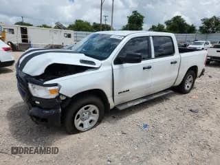 ✅ 2019 Ram 1500 Tradesman • VIN: 1C6SRFGT7KN561519 • Lot: 63251485. Wystawiony na Copart z przebiegiem 151 640 mil. Bezpłatny archiwum sprzedaży aukcyjnych z USA i szczegółowy raport historii pojazdu na DreamBid. Zdjęcie 1.