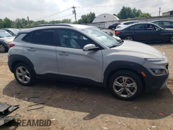 ✅ 2022 Hyundai Kona SEL • VIN: KM8K6CAB9NU829931 • Лот: 60655774. Опубликован ранее на Copart с пробегом 31 655 миль. Бесплатный доступ к архиву аукционных продаж из США и подробный отчёт об истории автомобиля на DreamBid. Изображение 4.