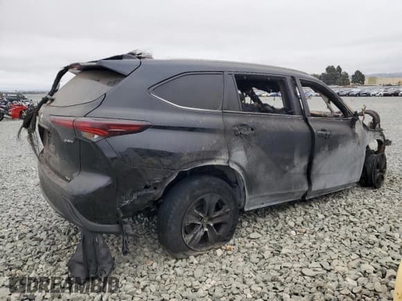 ✅ 2025 Toyota Highlander Hybrid XLE • VIN: 5TDKBRCH2SS666849 • Lot: 68386005. Listed on Copart with Not provided. Free auction sales archive from the USA and detailed vehicle history report at DreamBid. Image 3.