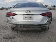 ✅ 2018 Hyundai Accent SE • VIN: 3KPC24A33JE025426 • Lot: 64967354. Wystawiony na Copart z przebiegiem 104 397 mil. Bezpłatny archiwum sprzedaży aukcyjnych z USA i szczegółowy raport historii pojazdu na DreamBid. Zdjęcie 6.