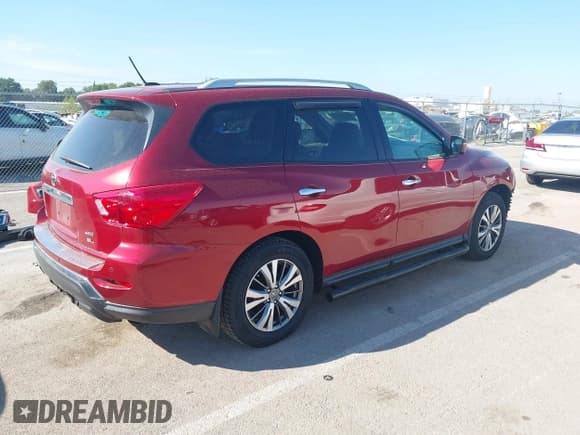 ✅ 2017 Nissan Pathfinder S • VIN: 5N1DR2MM4HC603121 • Лот: 43139053. Опубликован ранее на IAAI с пробегом 95 878 миль. Бесплатный доступ к архиву аукционных продаж из США и подробный отчёт об истории автомобиля на DreamBid. Изображение 4.