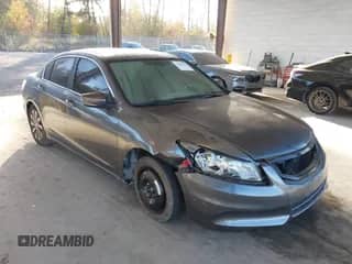 2012 Honda Accord LX z VIN 1HGCP2F33CA096261, wystawiony jako IAAI lot #43406244 z przebiegiem 129 418 mil mil oraz . Historia ofert i sprzedaży dostępna na DreamBid. Obrazek 1.