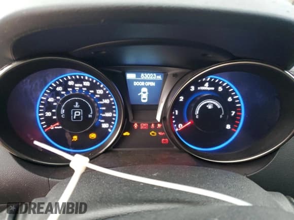 ✅ 2015 Hyundai Genesis Coupe 3.8L Base • VIN: KMHHU6KJ5FU122432 • Lot: 46363685. Wystawiony na Copart z przebiegiem 83 023 mil. Bezpłatny archiwum sprzedaży aukcyjnych z USA i szczegółowy raport historii pojazdu na DreamBid. Zdjęcie 9.