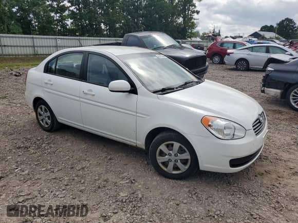 2010 Hyundai Accent GLS с VIN KMHCN4AC3AU493161, выставлен на аукционе Copart как лот 70323104 с пробегом 116 534 миль миль и На запчасти • Non repairable. История ставок и продаж доступна на DreamBid. Изображение 4.