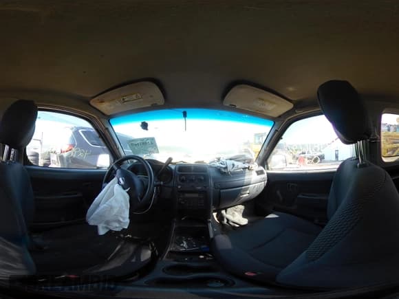 ✅ 2002 Nissan Frontier XE • VIN: 1N6DD26S82C379337 • Lot: 42981669. Listed on IAAI with 132,000 mi. Free auction sales archive from the USA and detailed vehicle history report at DreamBid. Image 18.