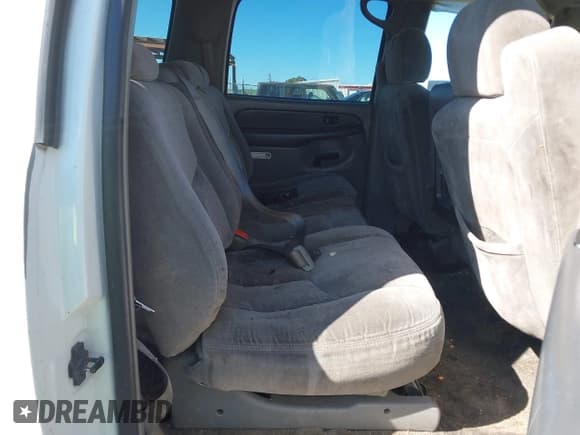 ✅ 2003 Chevrolet Suburban LS • VIN: 1GNFK16T93J221808 • Лот: 41703690. Опубликован ранее на IAAI с пробегом 205 439 миль. Бесплатный доступ к архиву аукционных продаж из США и подробный отчёт об истории автомобиля на DreamBid. Изображение 8.