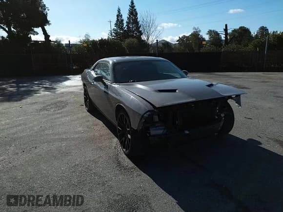 ✅ 2019 Dodge Challenger SXT • VIN: 2C3CDZAG0KH694323 • Lot: 37545863. Wystawiony na Copart z przebiegiem 50 269 mil. Bezpłatny archiwum sprzedaży aukcyjnych z USA i szczegółowy raport historii pojazdu na DreamBid. Zdjęcie 11.