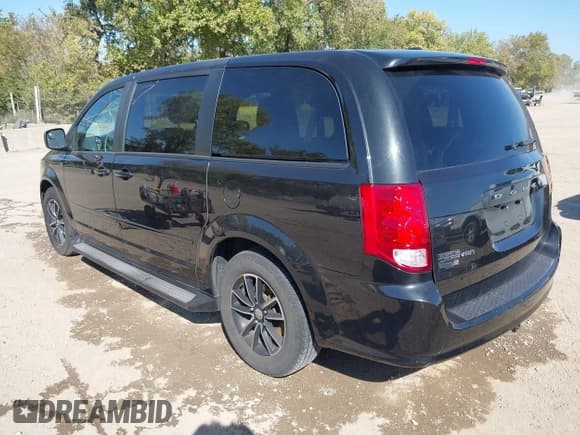 ✅ 2015 Dodge Grand Caravan SXT • VIN: 2C4RDGCGXFR651213 • Lot: 43407544. Wystawiony na IAAI z przebiegiem 121 747 mil. Bezpłatny archiwum sprzedaży aukcyjnych z USA i szczegółowy raport historii pojazdu na DreamBid. Zdjęcie 3.