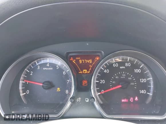 ✅ 2014 Nissan Note SV • VIN: 3N1CE2CP1EL360202 • Lot: 42877496. Wystawiony na IAAI z przebiegiem 97 749 mil. Bezpłatny archiwum sprzedaży aukcyjnych z USA i szczegółowy raport historii pojazdu na DreamBid. Zdjęcie 7.