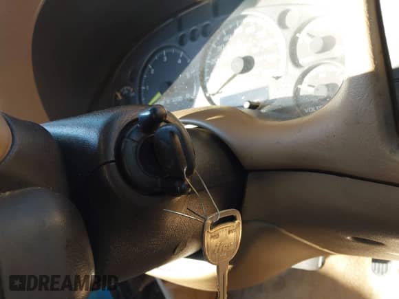 1999 Chevrolet Blazer Trailblazer with VIN 1GNCS13W1X2238149, listed as a IAAI auction lot 41233398 with Not provided miles and . Bid and sale history available at DreamBid. Image 11.