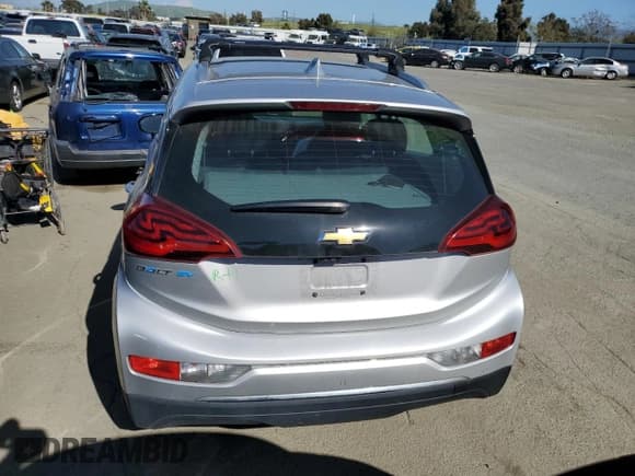 ✅ 2019 Chevrolet Bolt EV Premier • VIN: 1G1FZ6S03K4109847 • Lot: 51562014. Wystawiony na Copart z przebiegiem 23 686 mil. Bezpłatny archiwum sprzedaży aukcyjnych z USA i szczegółowy raport historii pojazdu na DreamBid. Zdjęcie 6.