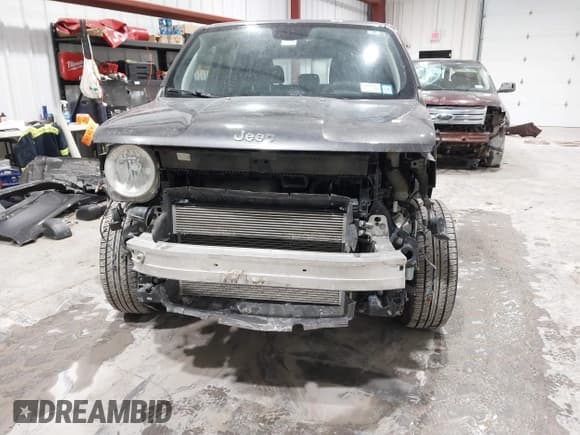 ✅ 2020 Jeep Renegade Sport • VIN: ZACNJBAB5LPL22109 • Lot: 41429694. Listed on IAAI with 63,441 mi. Free auction sales archive from the USA and detailed vehicle history report at DreamBid. Image 6.