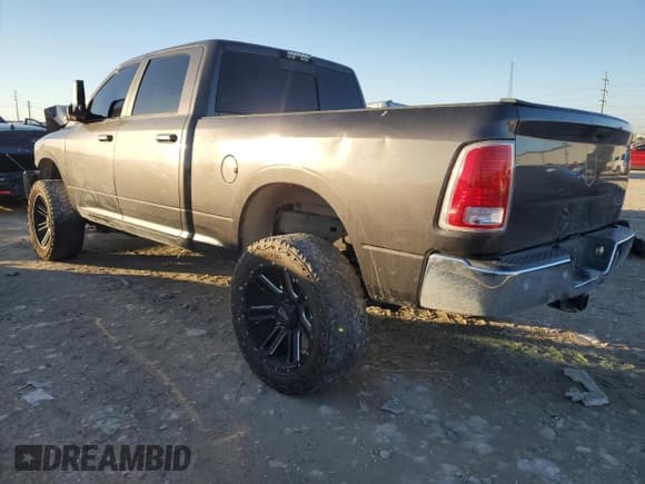 ✅ 2017 Ram 2500 Laramie • VIN: 3C6UR5FL2HG624810 • Lot: 84388204. Wystawiony na Copart z przebiegiem 183 617 mil. Bezpłatny archiwum sprzedaży aukcyjnych z USA i szczegółowy raport historii pojazdu na DreamBid. Zdjęcie 2.