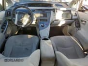 ✅ 2015 Toyota Prius Three • VIN: JTDKN3DUXF1903512 • Лот: 94732705. Опубликован ранее на Copart с пробегом 67 537 миль. Бесплатный доступ к архиву аукционных продаж из США и подробный отчёт об истории автомобиля на DreamBid. Изображение 8.