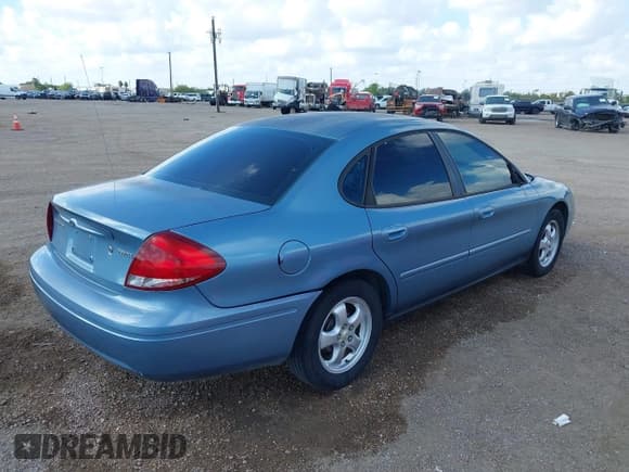 ✅ 2006 Ford Taurus SE • VIN: 1FAFP53U76A113213 • Лот: 43489792. Опубликован ранее на IAAI с пробегом 125 087 миль. Бесплатный доступ к архиву аукционных продаж из США и подробный отчёт об истории автомобиля на DreamBid. Изображение 4.