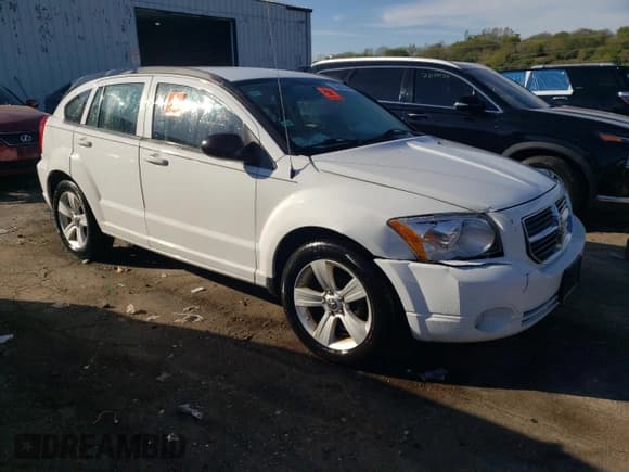 ✅ 2011 Dodge Caliber Mainstreet • VIN: 1B3CB3HA2BD215110 • Лот: 73291364. Опубликован ранее на Copart с пробегом 200 024 миль. Бесплатный доступ к архиву аукционных продаж из США и подробный отчёт об истории автомобиля на DreamBid. Изображение 4.