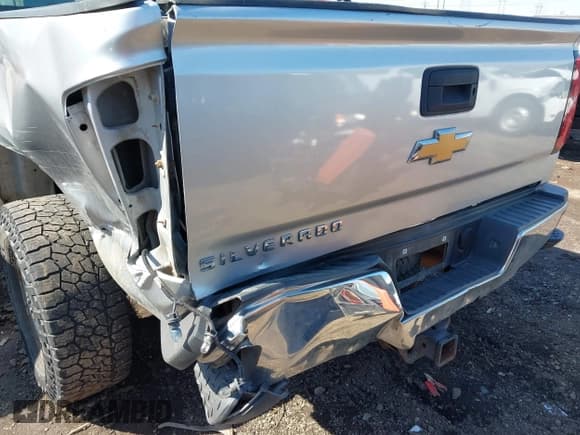 ✅ 2017 Chevrolet Silverado 2500HD Work Truck • VIN: 1GC2KUEG0HZ245663 • Lot: 41768414. Wystawiony na IAAI z przebiegiem 116 896 mil. Bezpłatny archiwum sprzedaży aukcyjnych z USA i szczegółowy raport historii pojazdu na DreamBid. Zdjęcie 19.