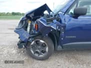 ✅ 2017 Jeep Renegade Sport • VIN: ZACCJAAB8HPG05180 • Lot: 42617768. Listed on IAAI with 105,505 mi. Free auction sales archive from the USA and detailed vehicle history report at DreamBid. Image 6.