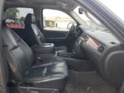 ✅ 2007 GMC Yukon SLT • VIN: 1GKFK13047R143047 • Lot: 43001591. Listed on IAAI with 261,740 mi. Free auction sales archive from the USA and detailed vehicle history report at DreamBid. Image 5.