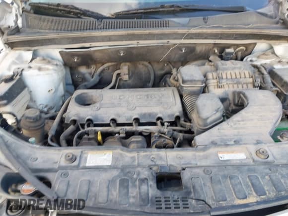 ✅ 2012 Kia Sorento LX • VIN: 5XYKT3A1XCG273227 • Lot: 43086955. Listed on IAAI with 106,630 mi. Free auction sales archive from the USA and detailed vehicle history report at DreamBid. Image 10.