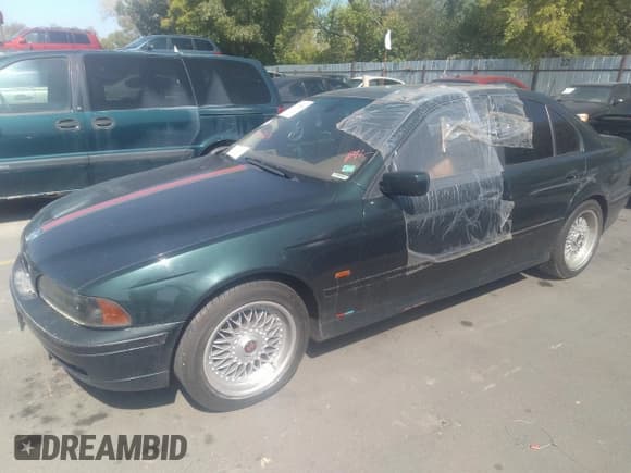 ✅ 2000 BMW 5 Series 528i • VIN: WBADM6347YGU09362 • Lot: 31257286. Listed on IAAI with Not provided. Free auction sales archive from the USA and detailed vehicle history report at DreamBid. Image 2.