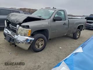✅ 2009 Chevrolet Silverado 2500HD Work Truck • VIN: 1GCHK44K79E126775 • Lot: 93675525. Listed on Copart with 114,483 mi. Free auction sales archive from the USA and detailed vehicle history report at DreamBid. Image 1.
