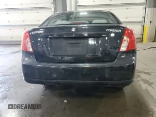 ✅ 2008 Suzuki Forenza • VIN: KL5JD56Z98K865308 • Lot: 63773645. Wystawiony na Copart z przebiegiem 124 816 mil. Bezpłatny archiwum sprzedaży aukcyjnych z USA i szczegółowy raport historii pojazdu na DreamBid. Zdjęcie 6.