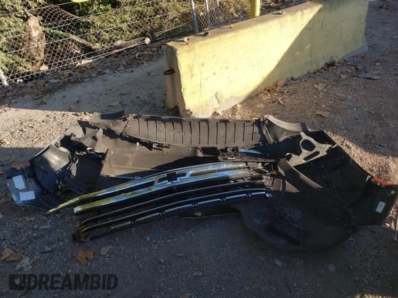 ✅ 2023 Chevrolet Suburban Premier • VIN: 1GNSKFKD0PR264984 • Лот: 43418237. Опубликован ранее на IAAI с пробегом 79 011 миль. Бесплатный доступ к архиву аукционных продаж из США и подробный отчёт об истории автомобиля на DreamBid. Изображение 12.