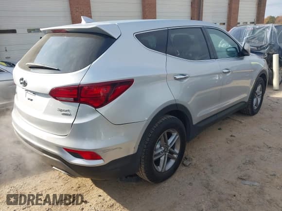 ✅ 2017 Hyundai Santa Fe 2.4L • VIN: 5XYZTDLB2HG463752 • Lot: 43645107. Listed on IAAI with 84,192 mi. Free auction sales archive from the USA and detailed vehicle history report at DreamBid. Image 4.