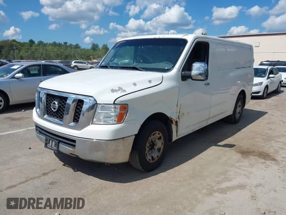 ✅ 2012 Nissan NV Cargo SL • VIN: 1N6AF0KY0CN107544 • Lot: 43138211. Wystawiony na IAAI z przebiegiem 324 339 mil. Bezpłatny archiwum sprzedaży aukcyjnych z USA i szczegółowy raport historii pojazdu na DreamBid. Zdjęcie 2.
