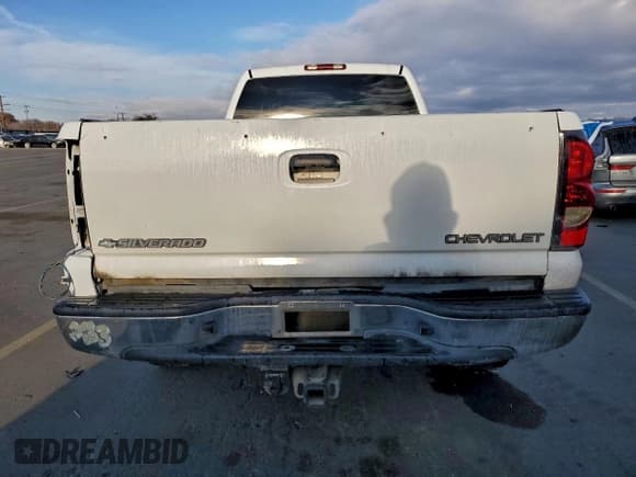 ✅ 2003 Chevrolet Silverado 2500HD LT • VIN: 1GCHK23133F120163 • Lot: 90678135. Wystawiony na Copart z przebiegiem 298 148 mil. Bezpłatny archiwum sprzedaży aukcyjnych z USA i szczegółowy raport historii pojazdu na DreamBid. Zdjęcie 6.