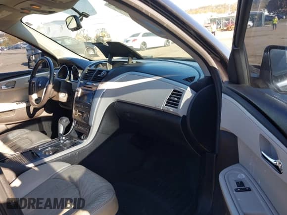 ✅ 2011 Chevrolet Traverse LTZ • VIN: 1GNKVLED2BJ376372 • Лот: 43518061. Опубликован ранее на IAAI с пробегом 195 335 миль. Бесплатный доступ к архиву аукционных продаж из США и подробный отчёт об истории автомобиля на DreamBid. Изображение 5.